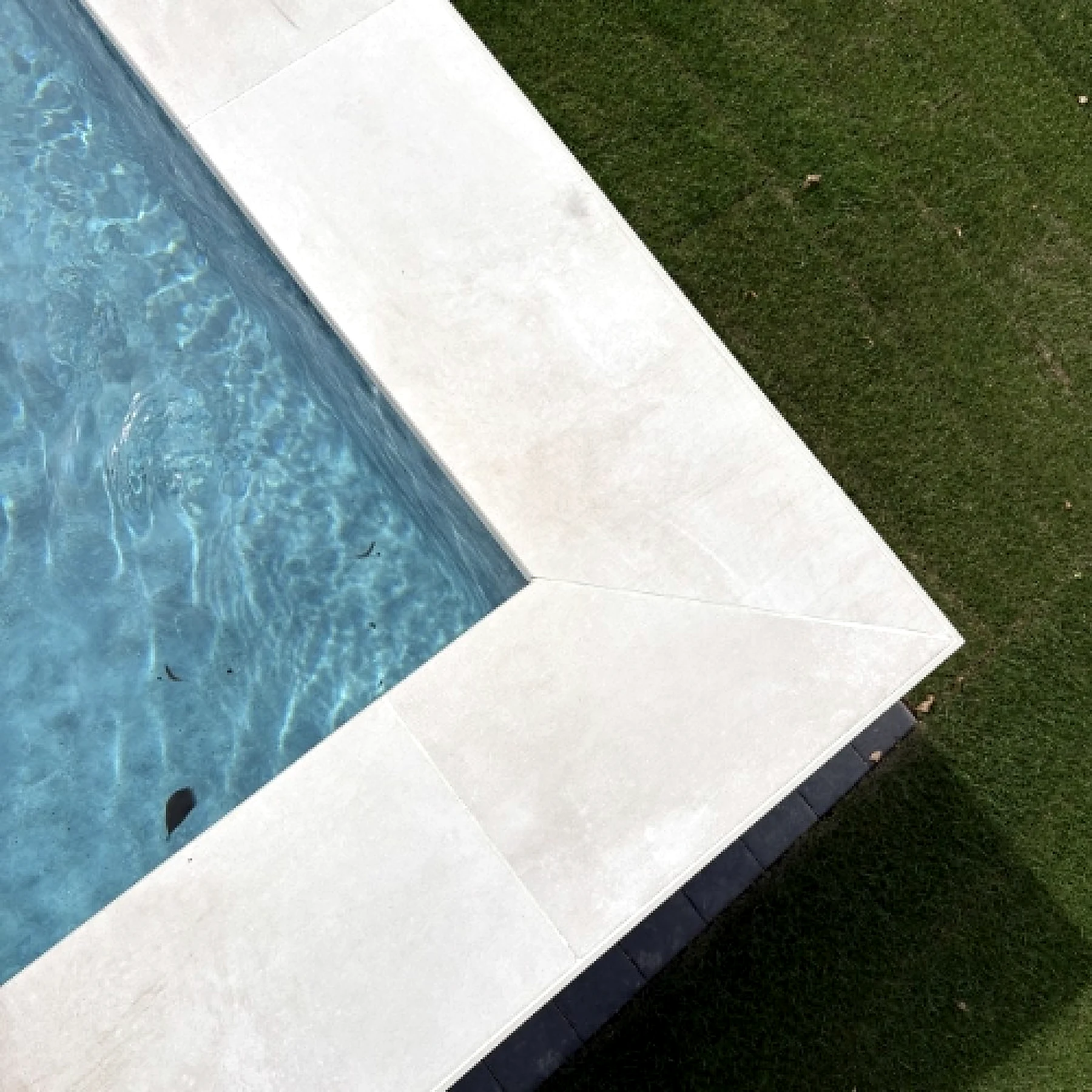 Poolumrandungen